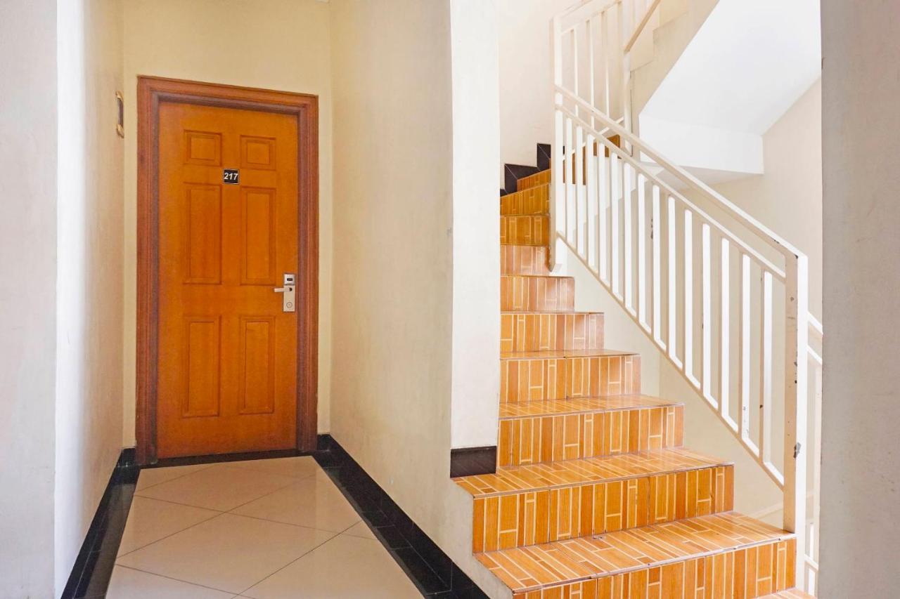 فندق جاكرتافي  Collection O 91380 Golden Mansion المظهر الخارجي الصورة