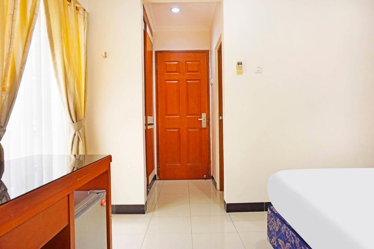 فندق جاكرتافي  Collection O 91380 Golden Mansion المظهر الخارجي الصورة